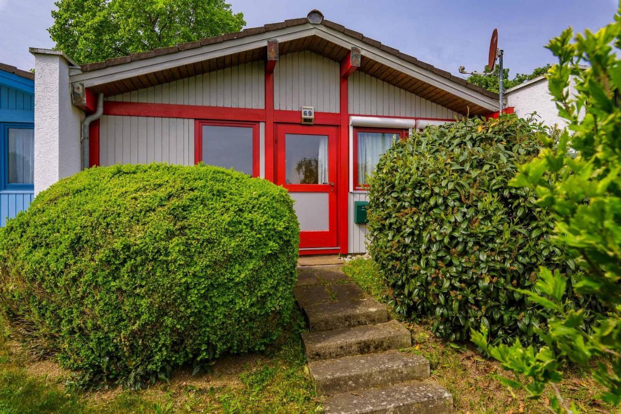 Ferienwohnpark Immenstaad Am Bodensee Satteldachhaus Typ 9 Sd 69 Extérieur photo